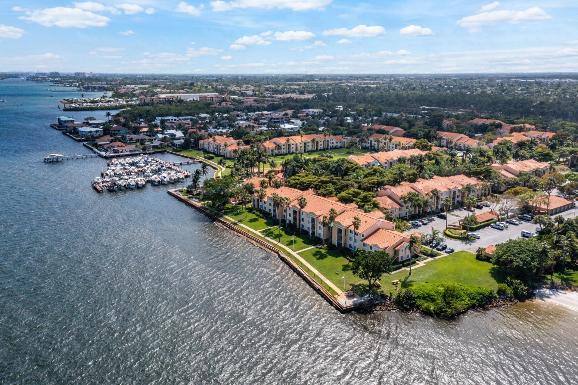 111 Yacht Club Way, Unit 108, Hypoluxo, FL 33462 Photo