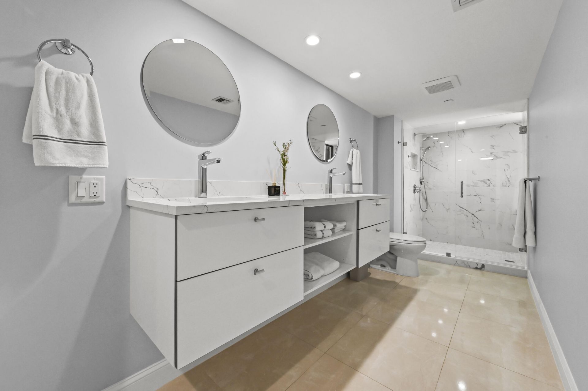 4000 N Ocean Drive, Unit 2004, Singer Island, FL 33404 Photo
