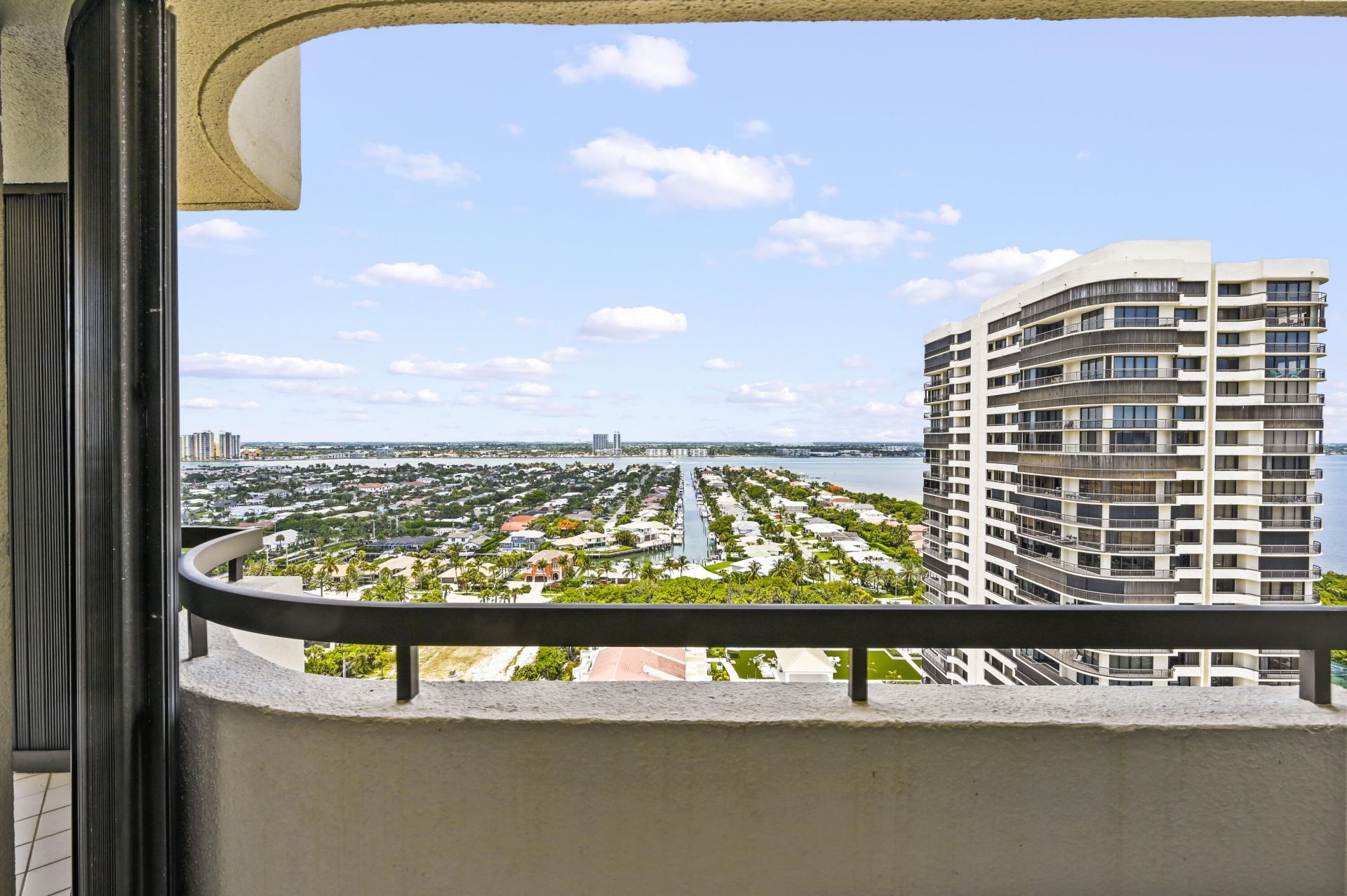 4000 N Ocean Drive, Unit 2004, Singer Island, FL 33404 Photo