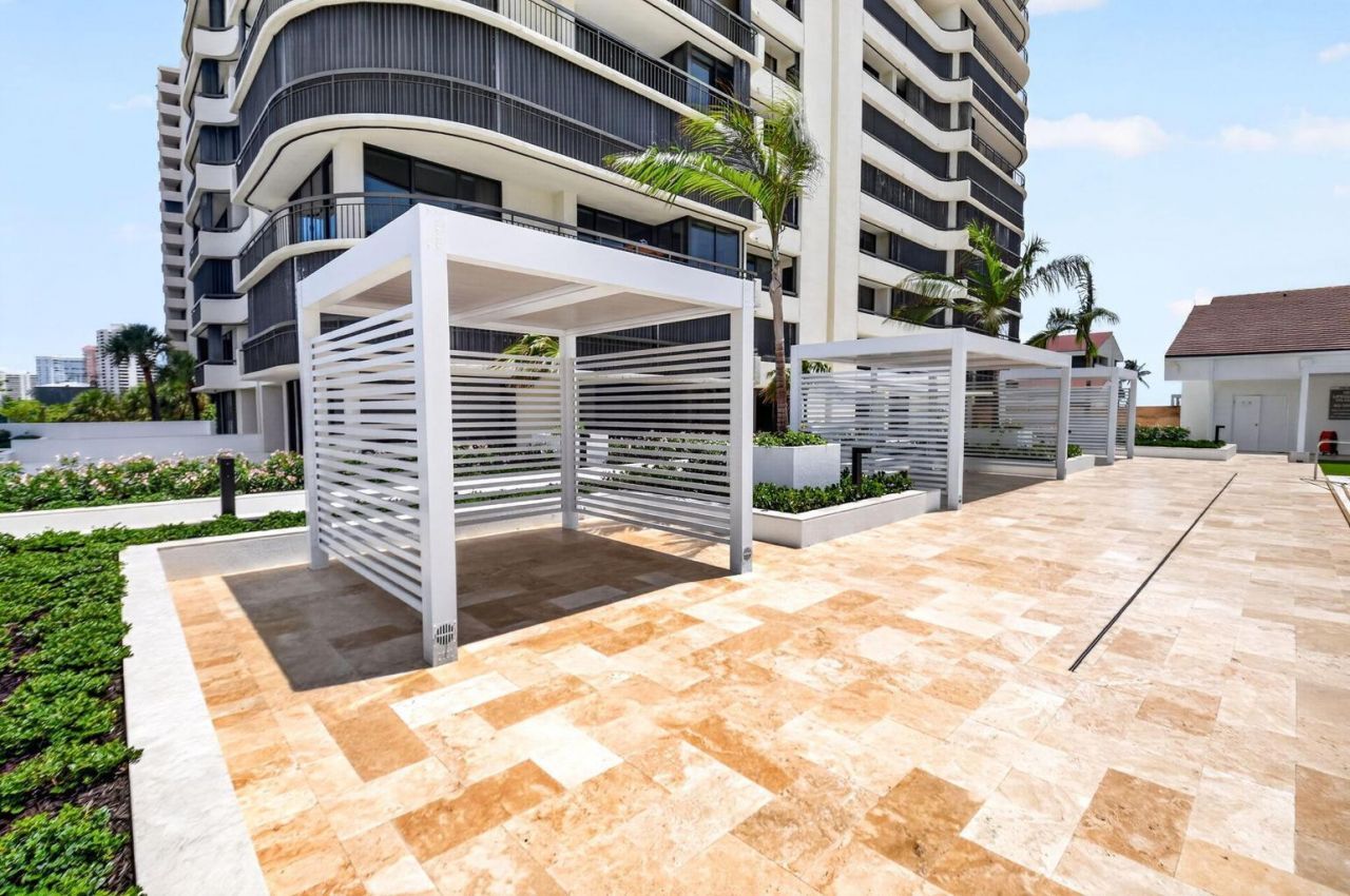 4000 N Ocean Drive, Unit 2004, Singer Island, FL 33404 Photo