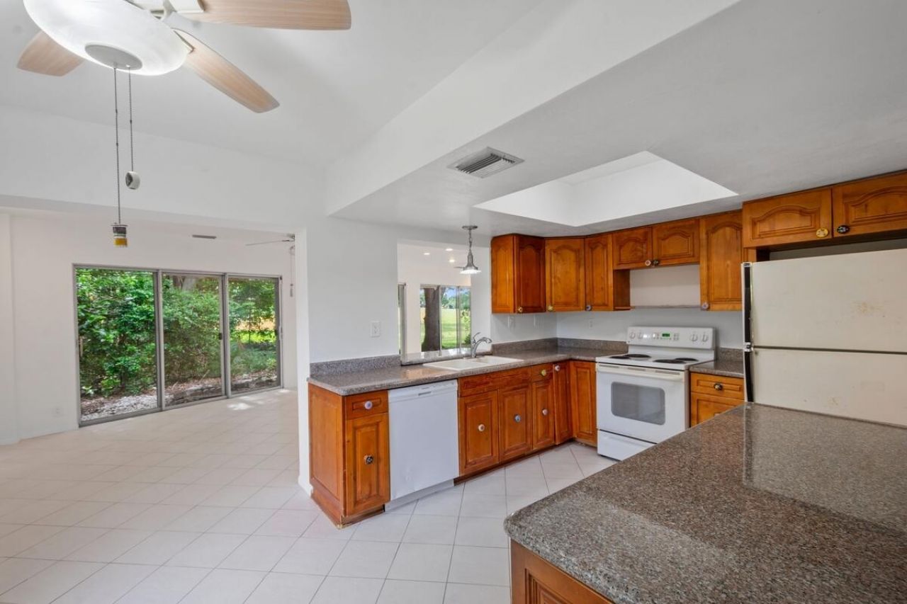 4704 Queen Palm Lane, Tamarac, FL 33319 Photo