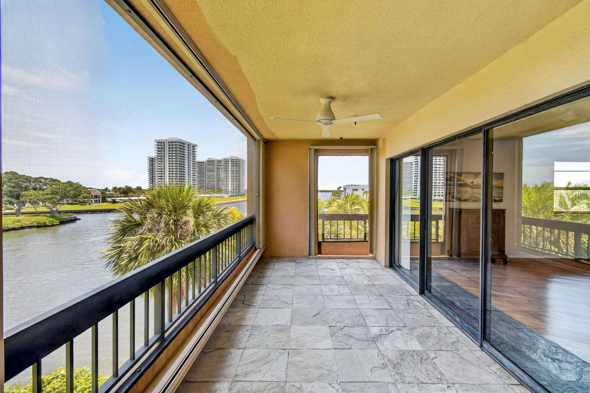 1036 Us Highway 1, Unit 324, North Palm Beach, FL 33408 Photo