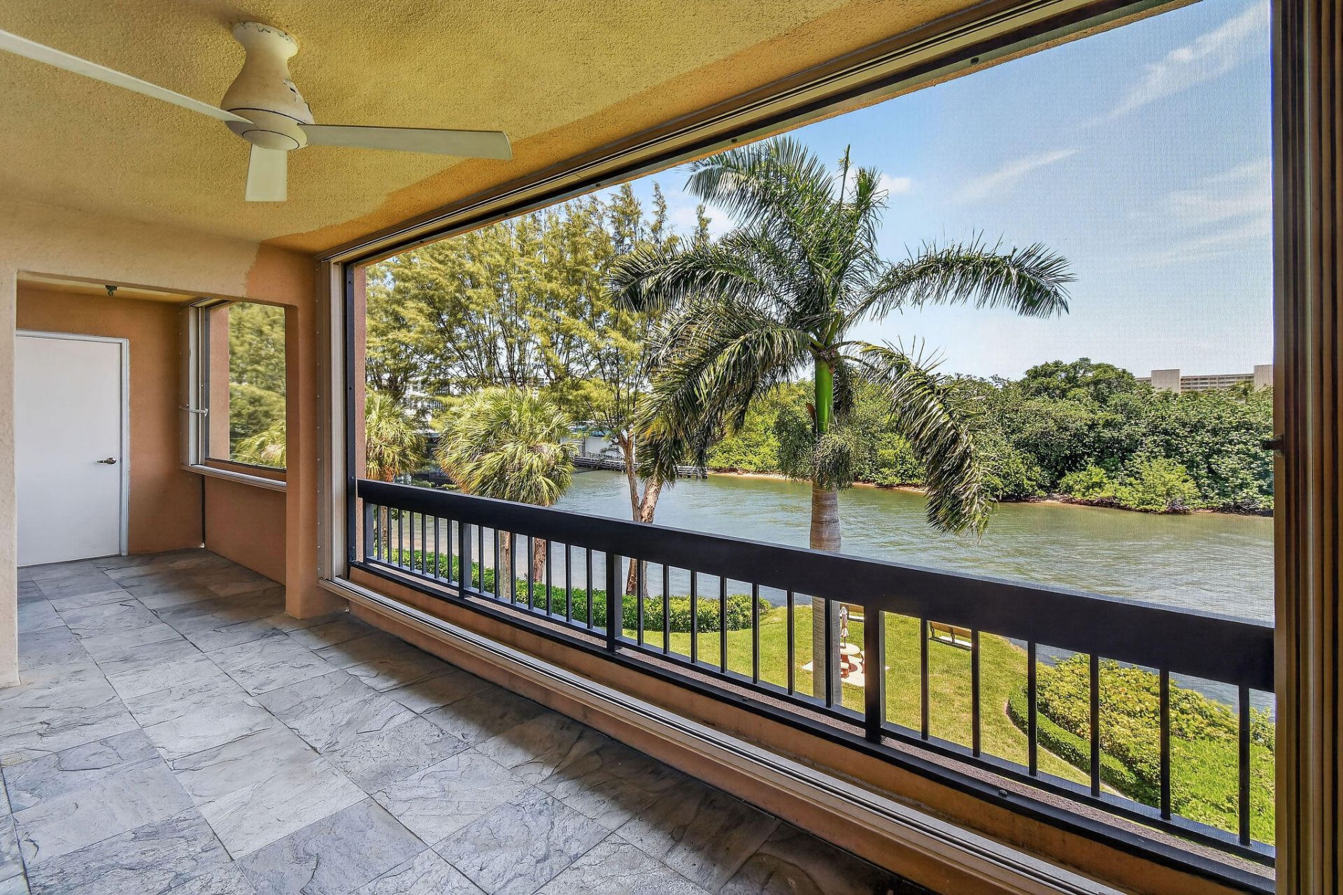 1036 Us Highway 1, Unit 324, North Palm Beach, FL 33408 Photo