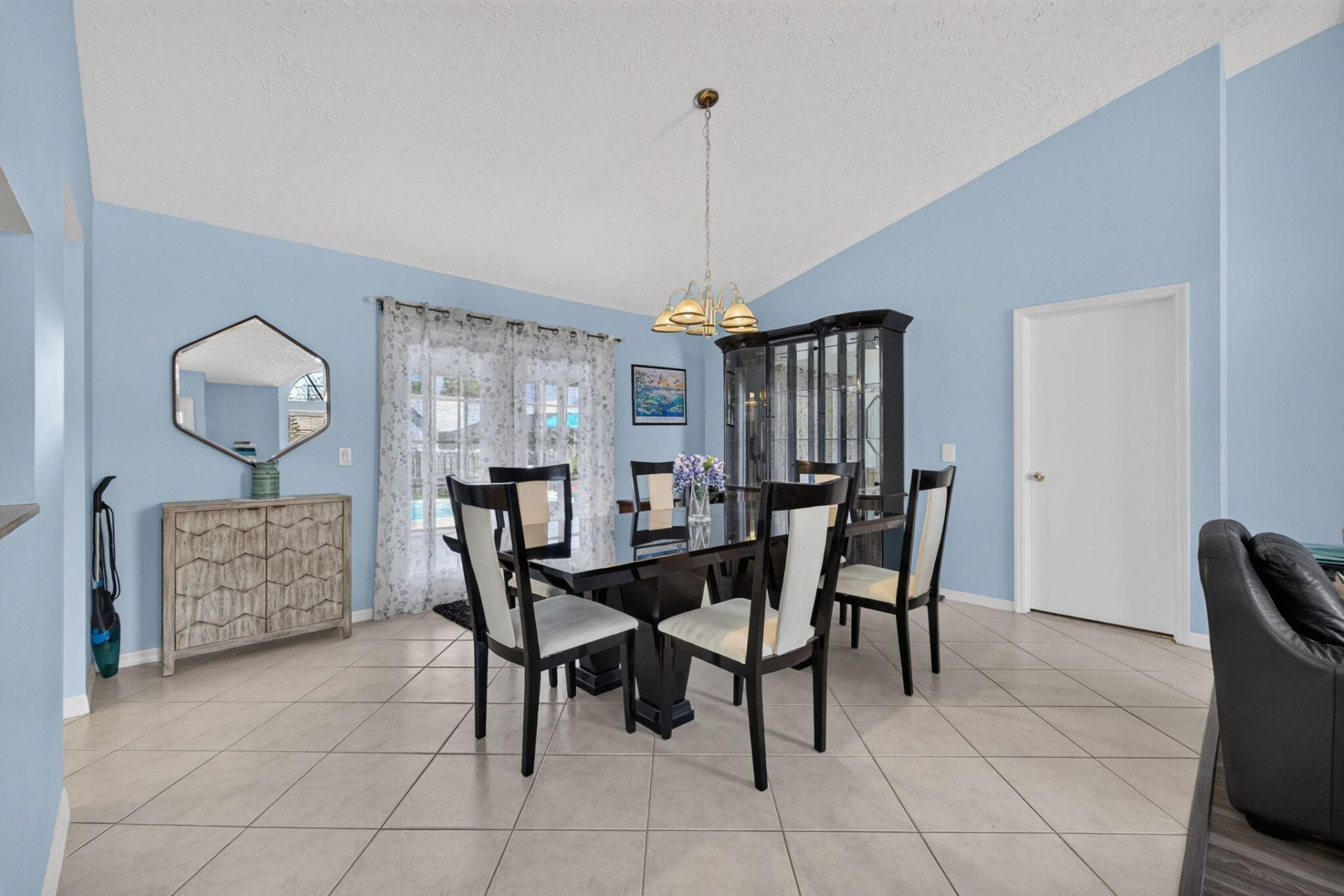 437 SE Nome Drive, Port Saint Lucie, FL 34984 Photo