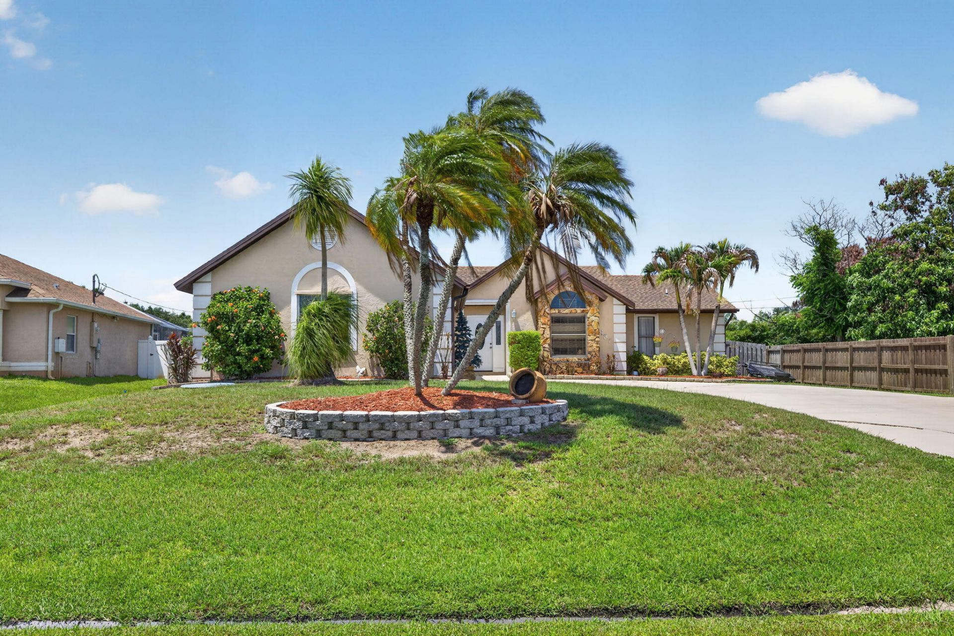 437 SE Nome Drive, Port Saint Lucie, FL 34984 Photo
