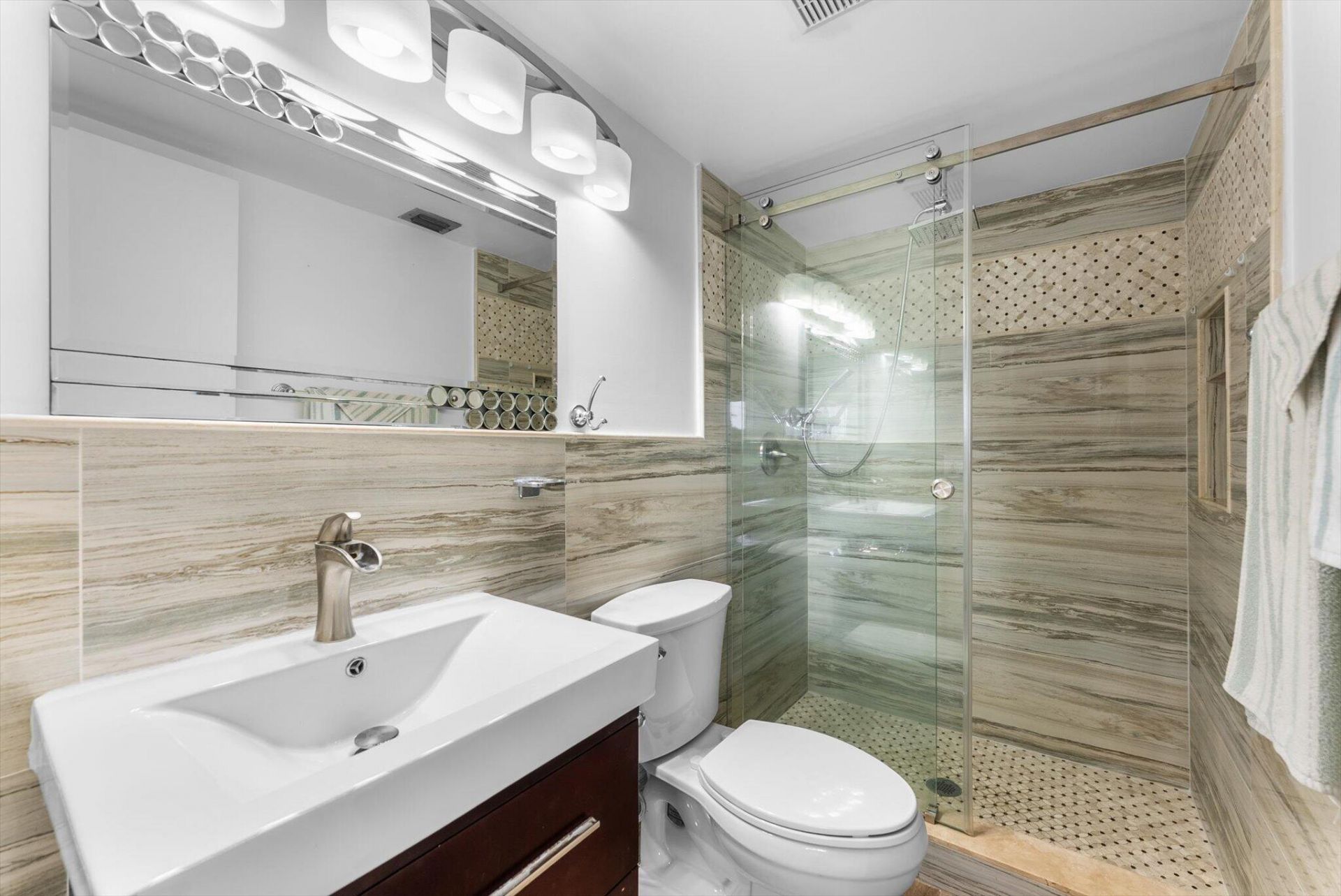 421 Pine Glen Lane, Unit A2, Greenacres, FL 33463 Photo