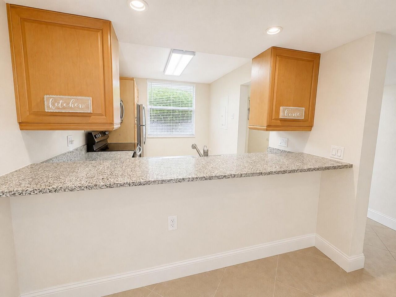 3516 Whitehall Drive, Unit 105, West Palm Beach, FL 33401 Photo