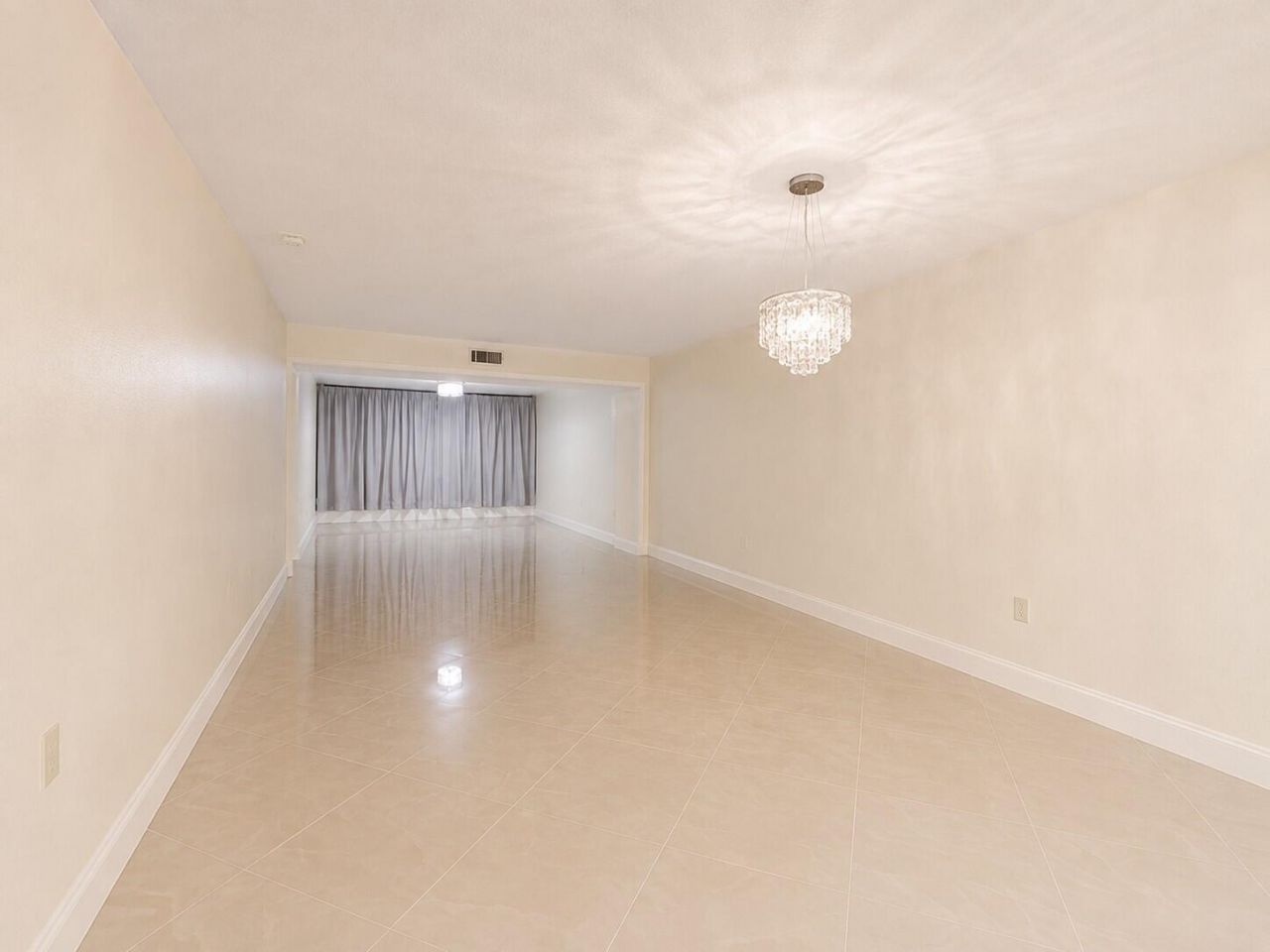 3516 Whitehall Drive, Unit 105, West Palm Beach, FL 33401 Photo