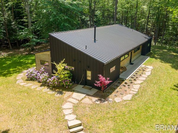 6550 Lake Effect Drive, Holland, MI 49423