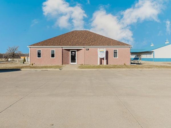 24 & 28 VETERANS Drive, Harrisburg, IL 62946