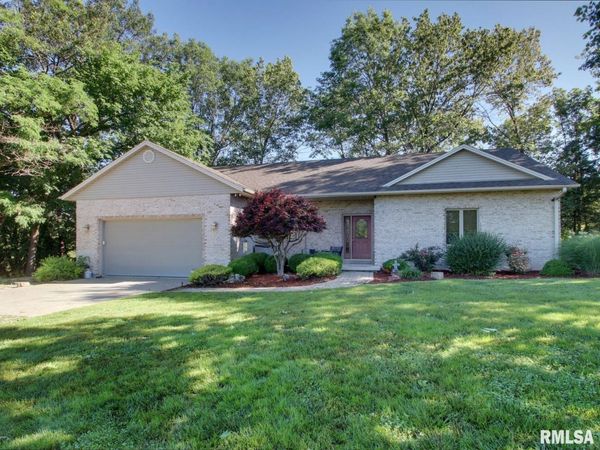 5425 S 24TH Street, Quincy, IL 62305