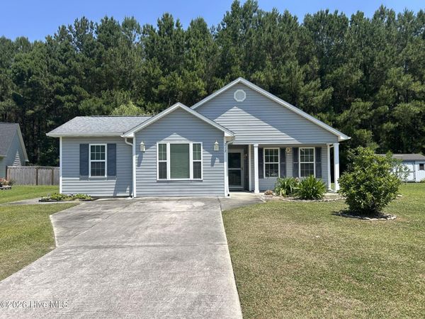 212 W Woodbine Terrace , Burgaw, NC 28425