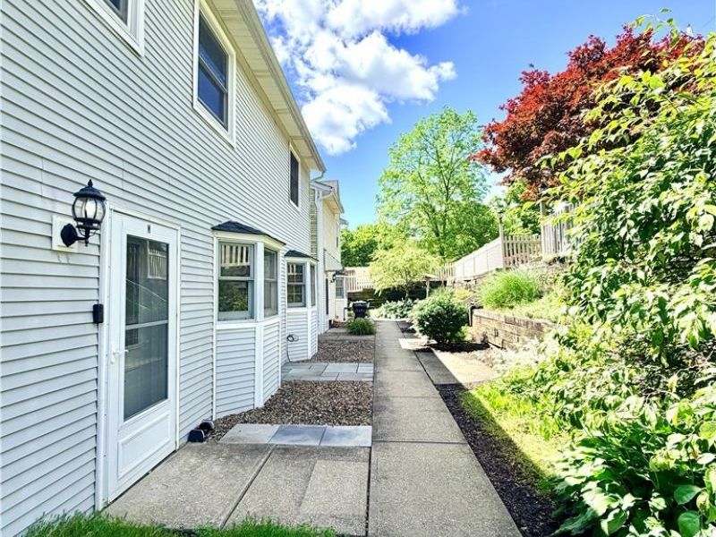 11056 State Route 44 , Unit M, Mantua, OH 44255 Photo 5