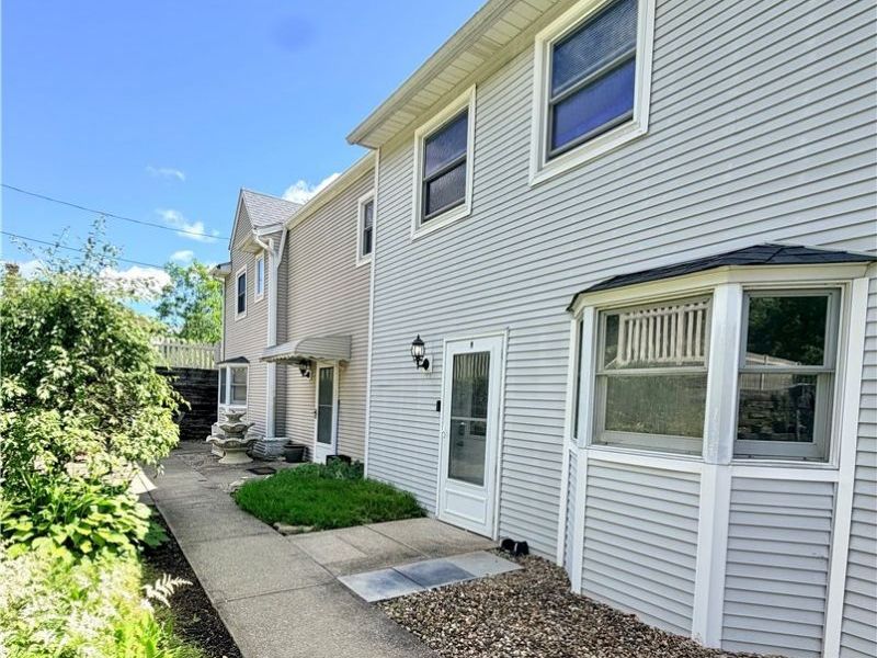 11056 State Route 44 , Unit M, Mantua, OH 44255 Photo 8