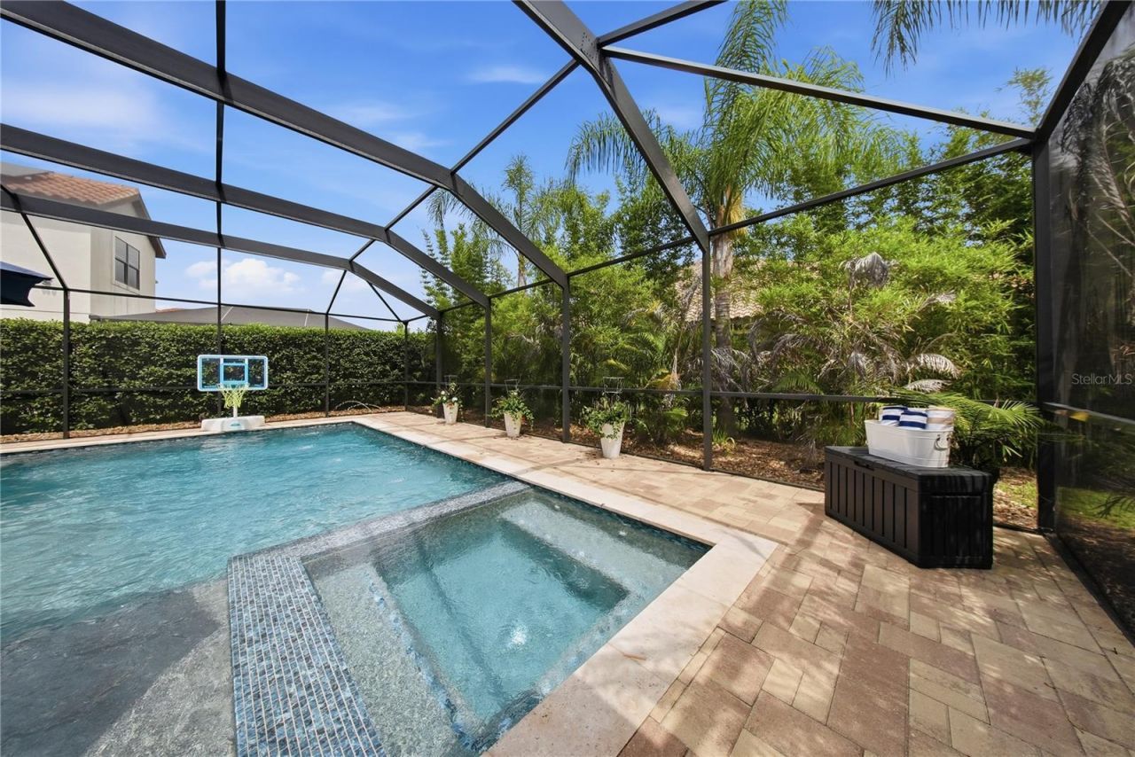 8413 Dunham Station Drive, Tampa, FL 33647 Photo