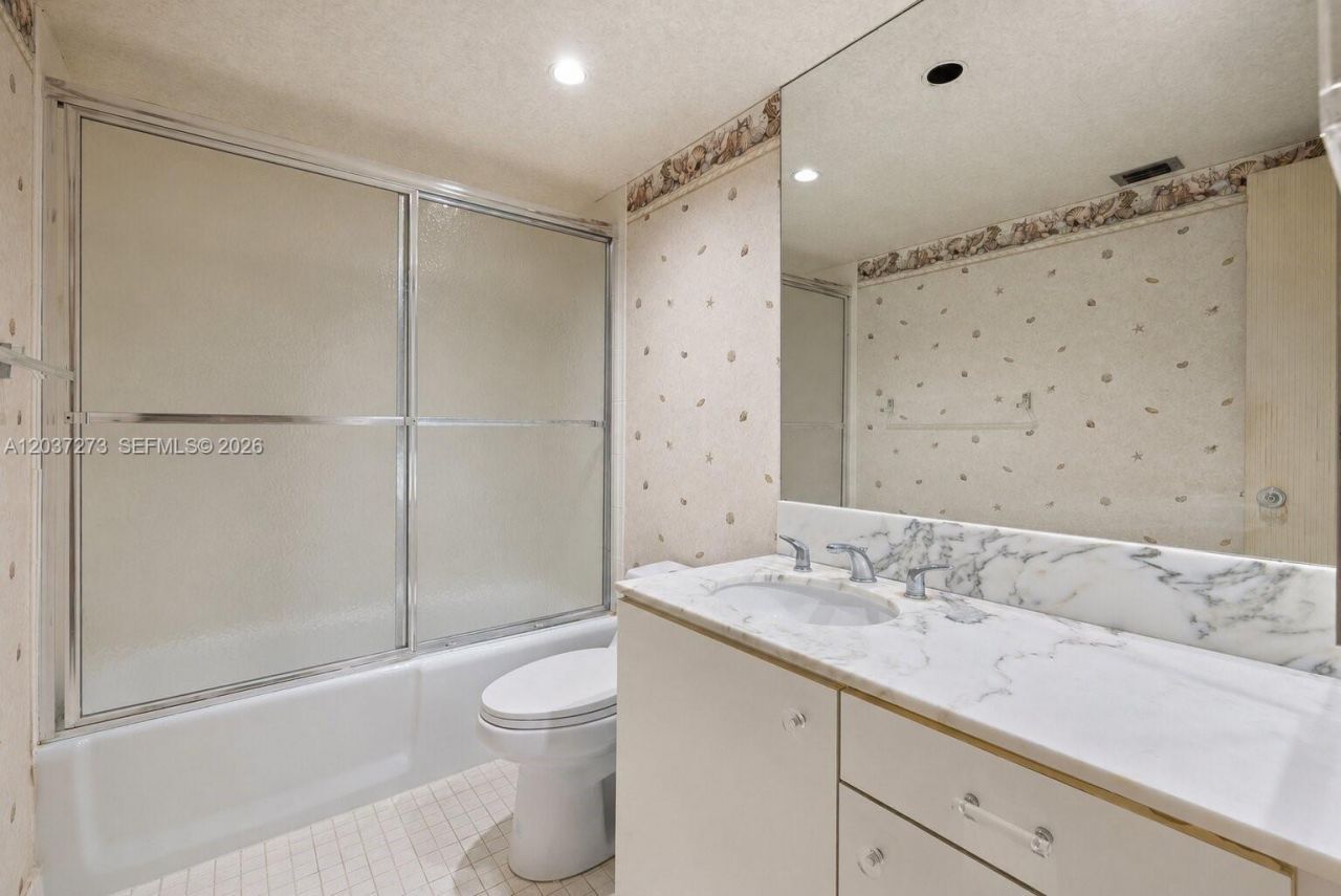 5500 Collins Ave , Unit 1401, Miami Beach, FL 33140 Photo