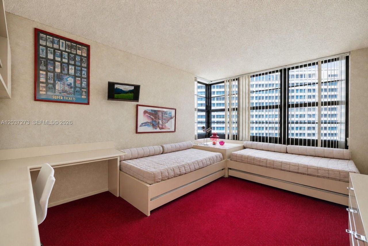 5500 Collins Ave , Unit 1401, Miami Beach, FL 33140 Photo