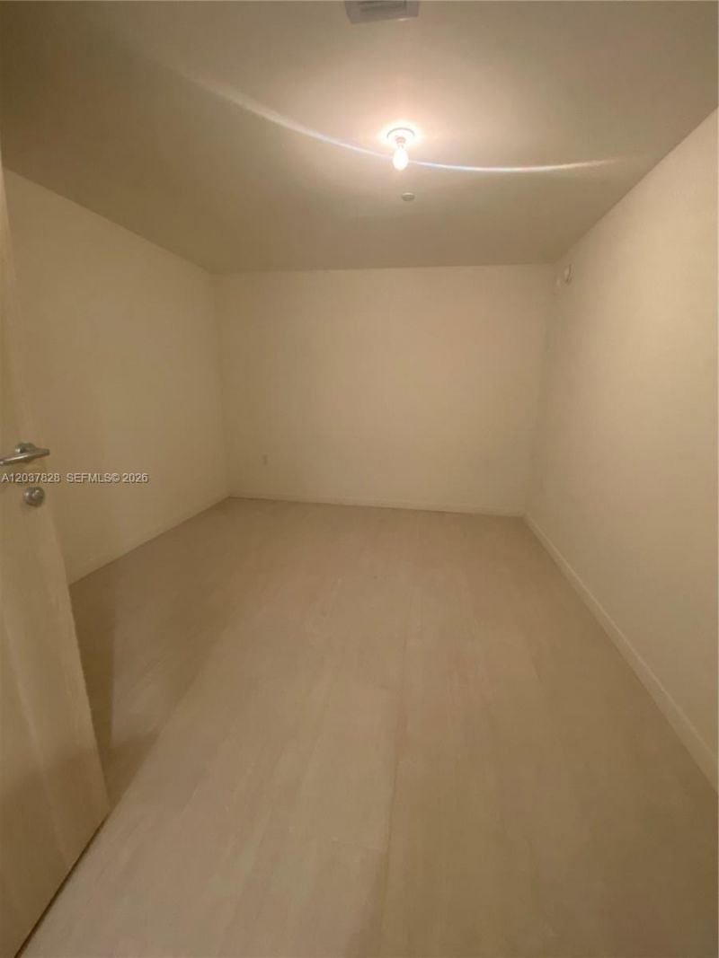 1000 Brickell Plaza , Unit 2007, Miami, FL 33131 Photo