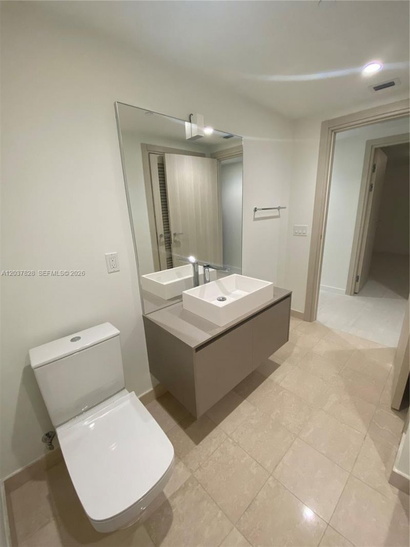 1000 Brickell Plaza , Unit 2007, Miami, FL 33131 Photo