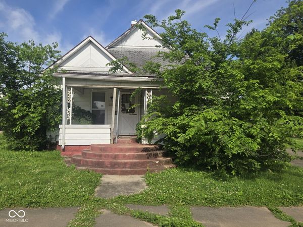 138 N 11th Street , Clinton, IN 47842