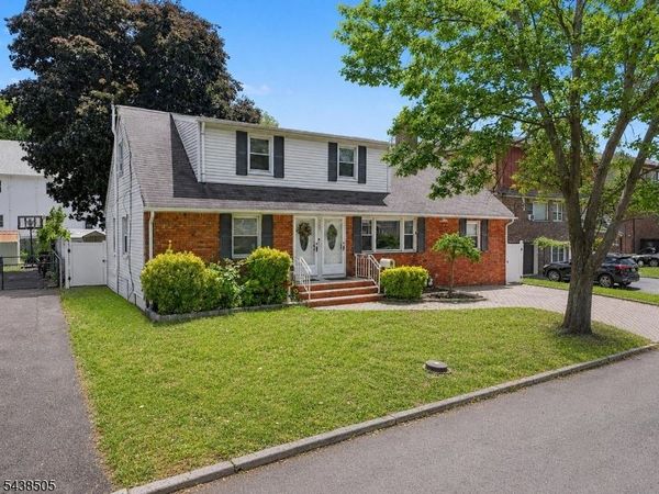 245 N 11Th St, Kenilworth, NJ 07033