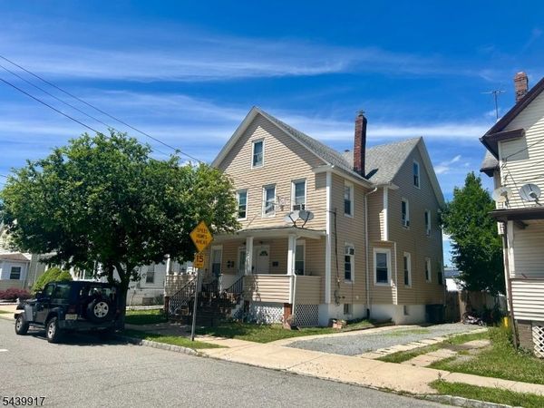 105 Berry St, Dover, NJ 07801