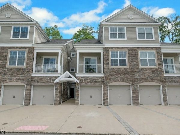 310 Waterview Ct, Hanover, NJ 07927