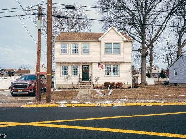 130 Loretta St, Woodbridge, NJ 08861