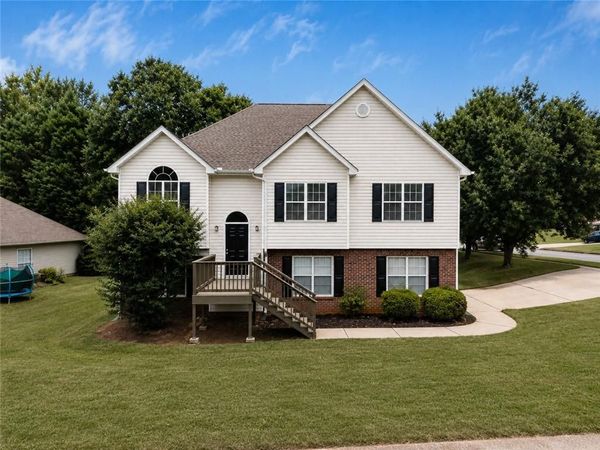 1312 Vine Circle, Mcdonough, GA 30253