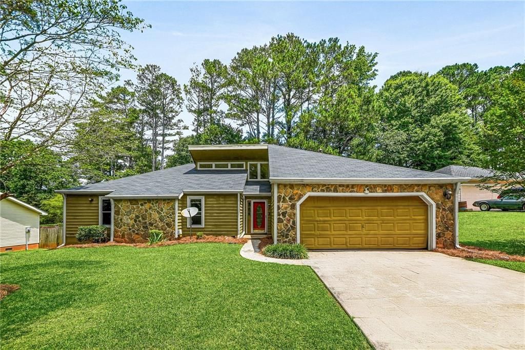 8808 Elon Trail, Jonesboro, GA 30238 Main Photo