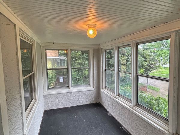 2331 E 11th Street, Des Moines, IA 50316