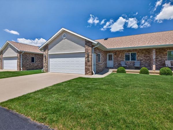 2453 Edgemont Avenue, Waterloo, IA 50702