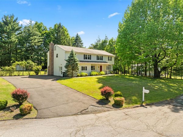 5 Daisy Court , Airmont, NY 10901