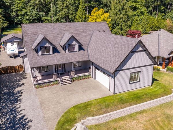614 Colby Rd , Comox, BC V9M 4H8
