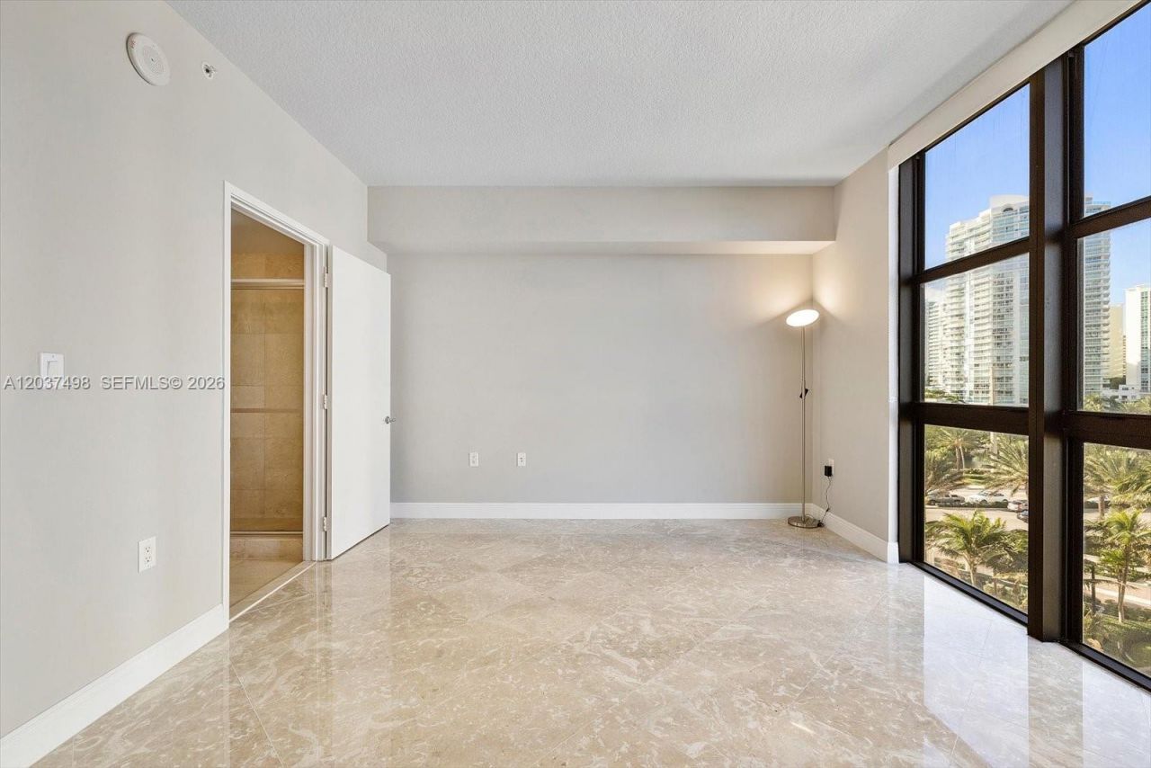 16275 Collins Ave , Unit 502, Sunny Isles Beach, FL 33160 Photo