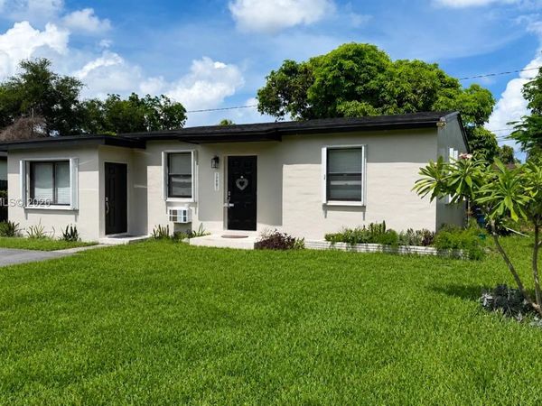 17981 NW 3rd Ave , Miami Gardens, FL 33169