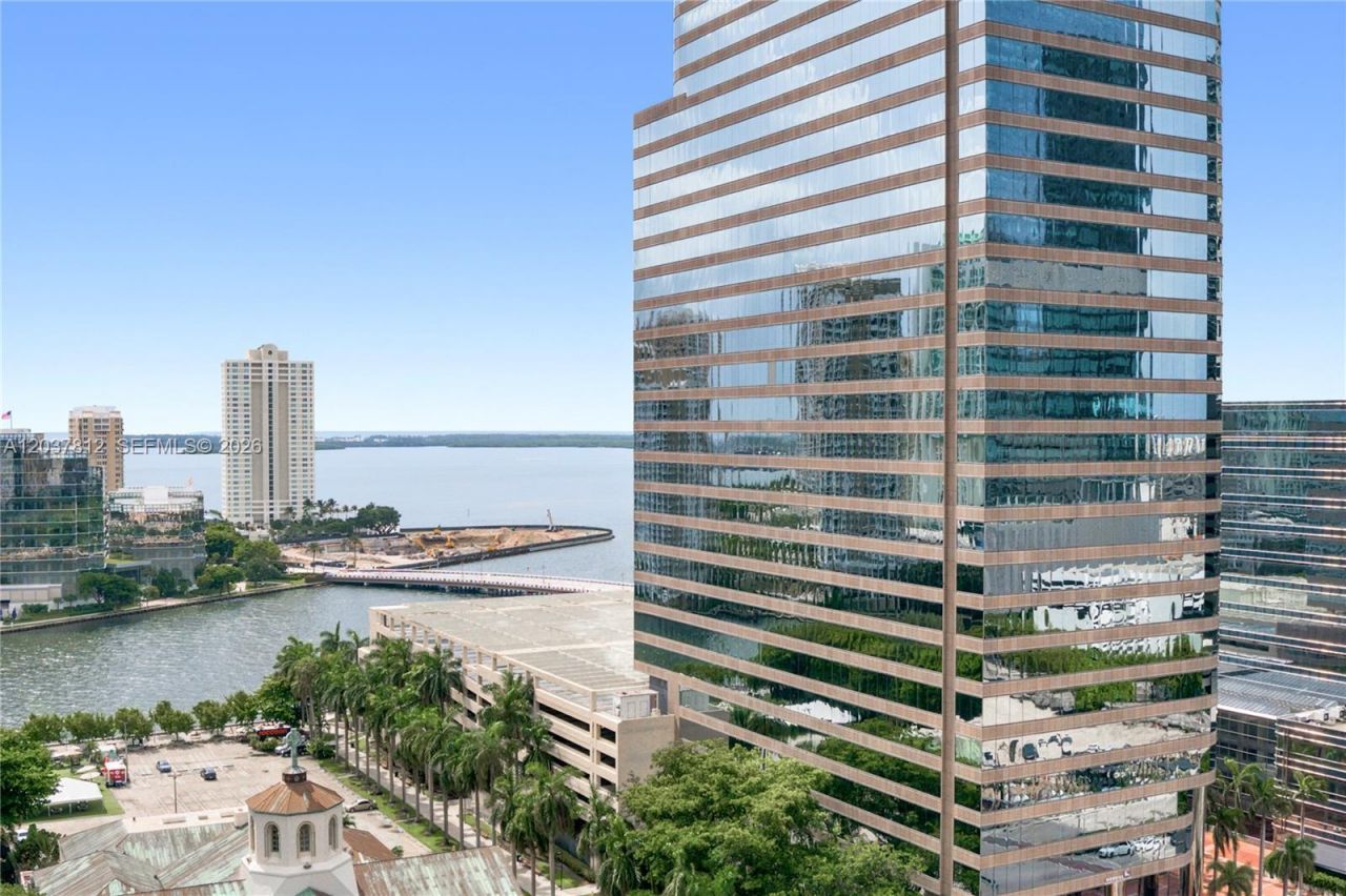 500 Brickell Av, Unit 1906, Miami, FL 33131 Photo