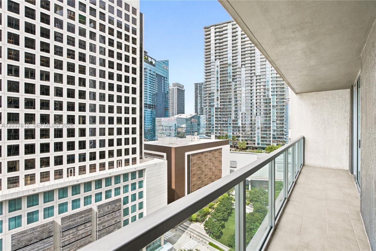 500 Brickell Av, Unit 1906, Miami, FL 33131 Photo