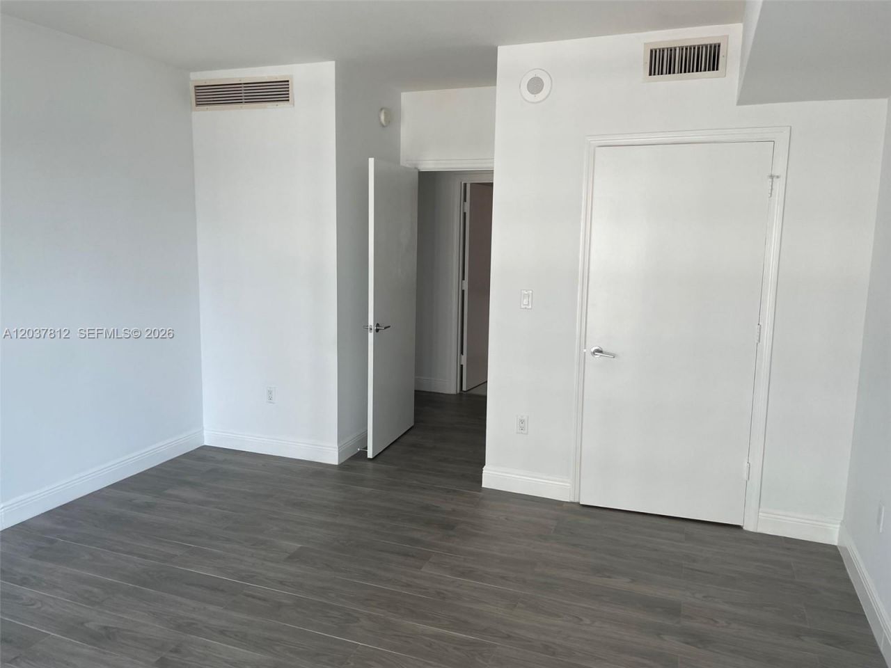 500 Brickell Av, Unit 1906, Miami, FL 33131 Photo