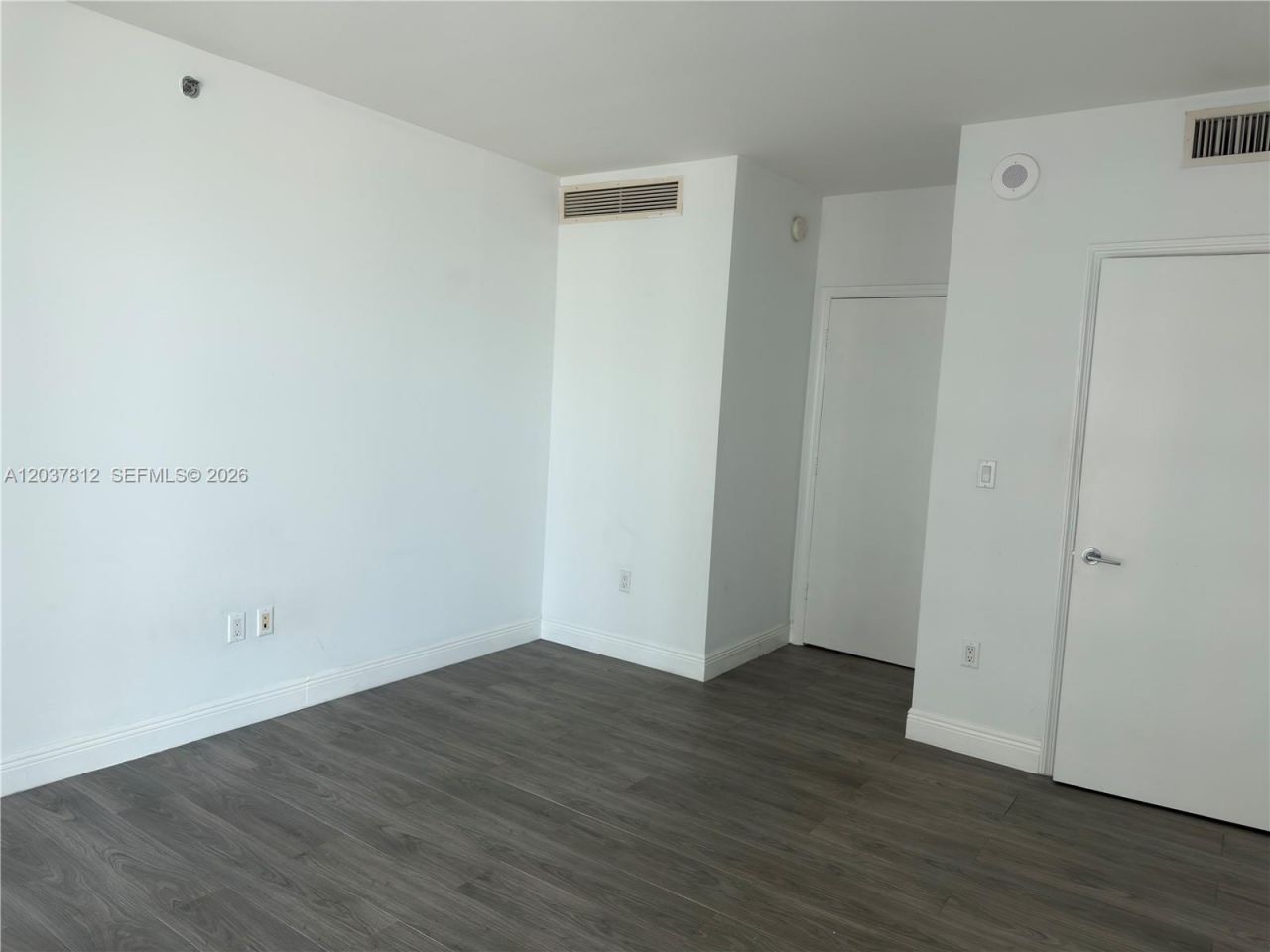 500 Brickell Av, Unit 1906, Miami, FL 33131 Photo