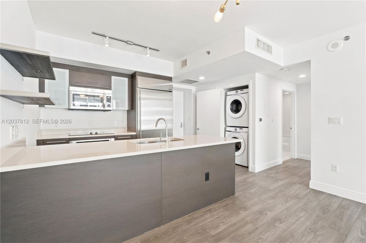 500 Brickell Av, Unit 1906, Miami, FL 33131 Photo