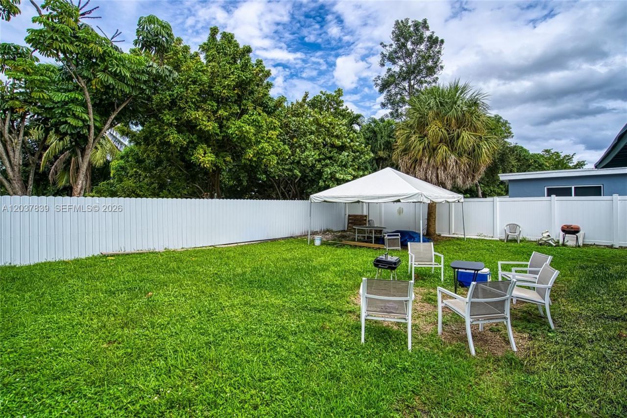 644 SW 7th Ct, Hallandale Beach, FL 33009 Photo