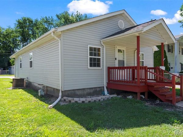 1620 N Monroe Street , Litchfield, IL 62056