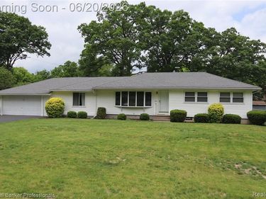 3456 Overton Street, Waterford Twp, MI 48328