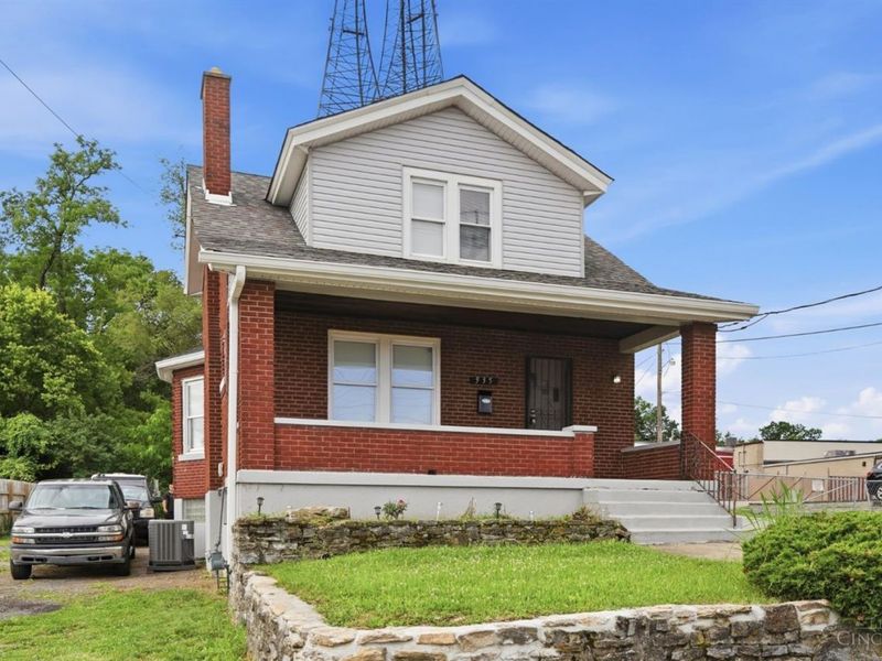 935 W North Bend, Cincinnati, OH 45224 Photo 2