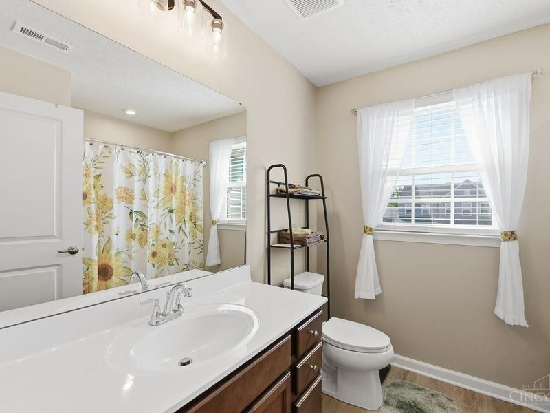 5815 Classicway Boulevard, Hamilton Twp, OH 45152 Photo 32
