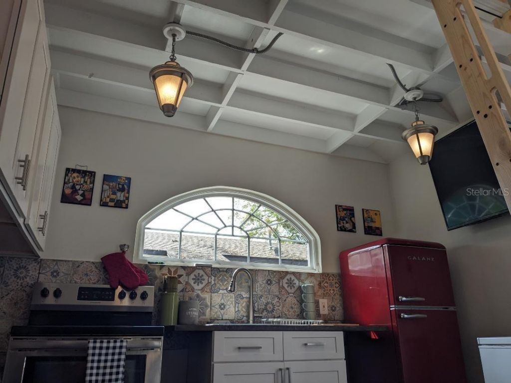 735 26th Avenue S, Saint Petersburg, FL 33705 Photo