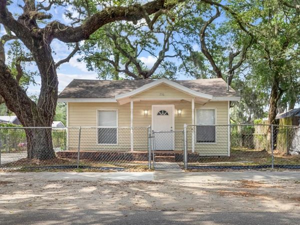 2116 E ELLICOTT STREET, TAMPA, FL 33610
