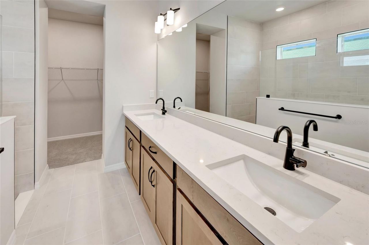 630 Kingswood Court, Bradenton, FL 34212 Photo