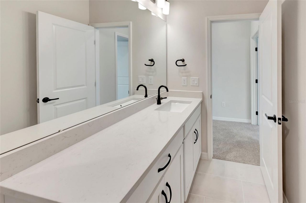 630 Kingswood Court, Bradenton, FL 34212 Photo